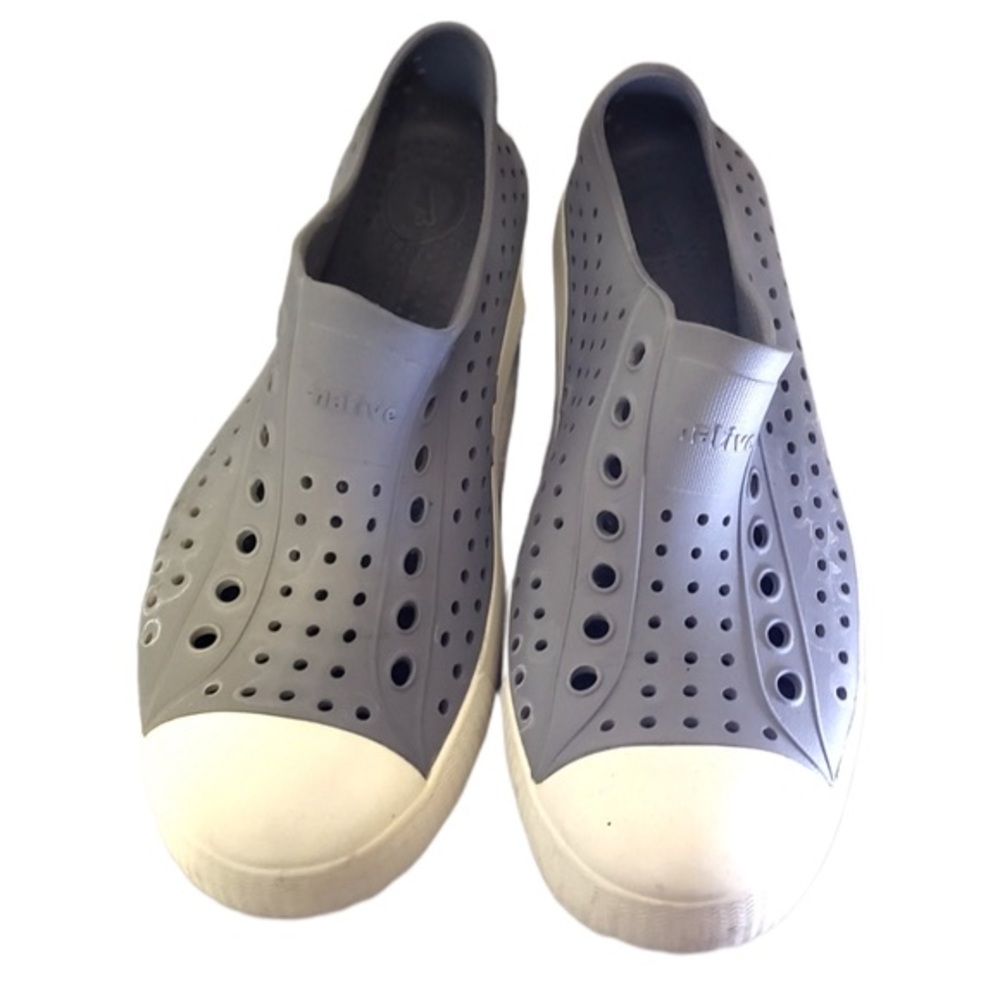 Native Jefferson Slip on shoes gray unisex mens 6 womens 8